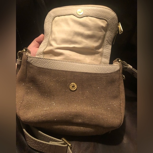 NWOT Fossil Preston Flap Crossbody in Metallic Gold & Cream Summer Travel - Picture 4 of 12